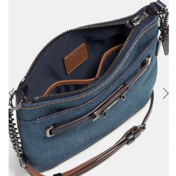 Coach Swagger Swingpack - Picture 2 of 6